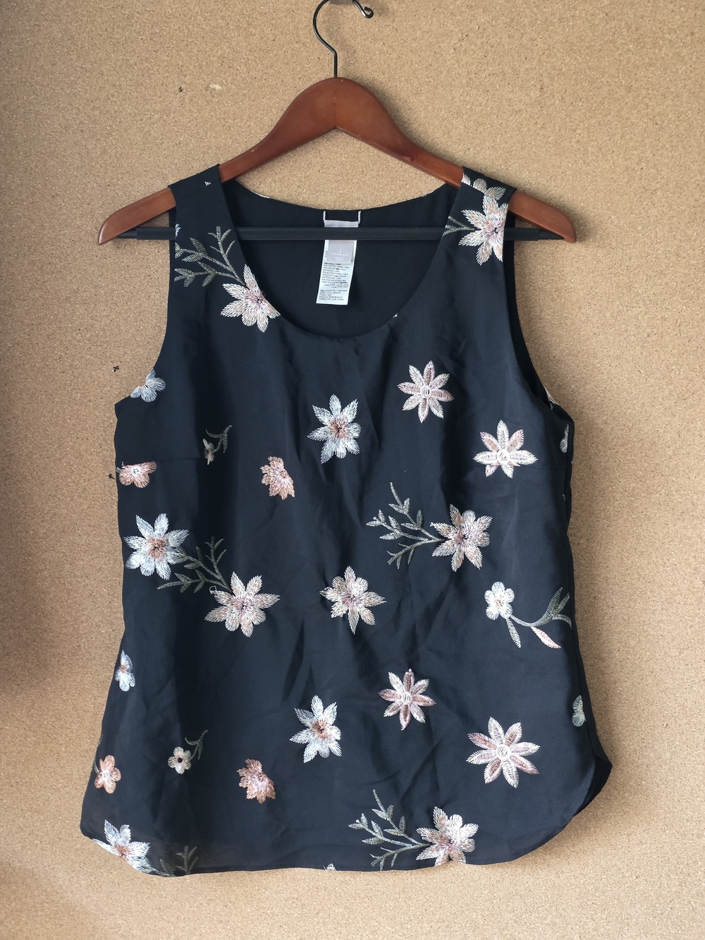 Chico’s Black Floral Embroidered Sleeveless Blouse Top  Size 1 (US 8/10) M
